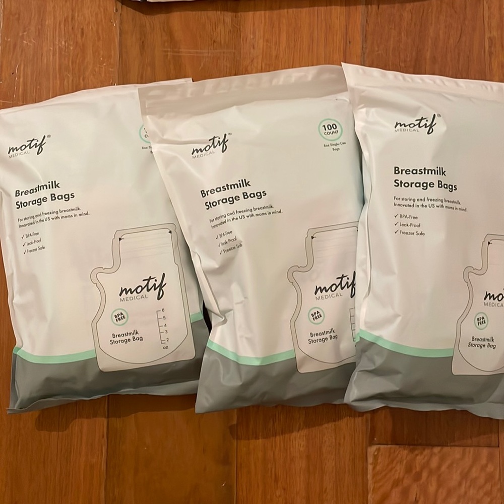 Motif breastmilk storage bag 300count
